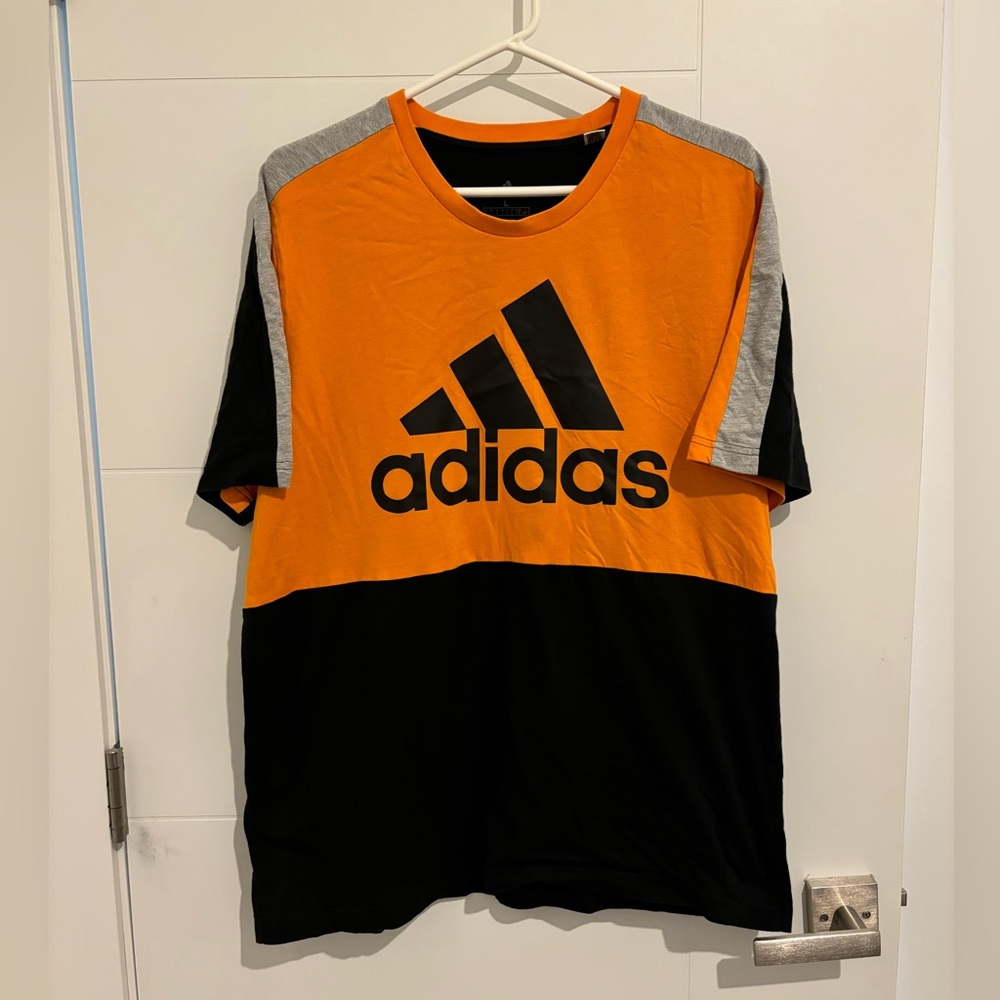 adidas Essentials Colorblock Single Jersey Tee - Large
